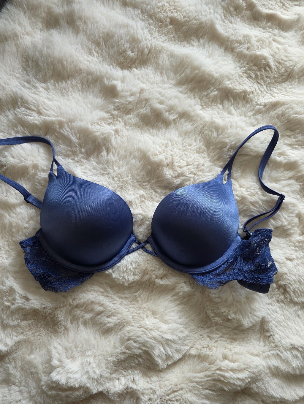 Victoria's Secret Blue Bombshell Plunge Bra 32a